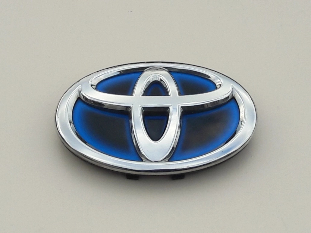prius-iii-v-plus-i-plug-in-iq-emblemat-atrapa-zderzak-przod-75311-47011-75310-47010-ed-car.pl-7168774
