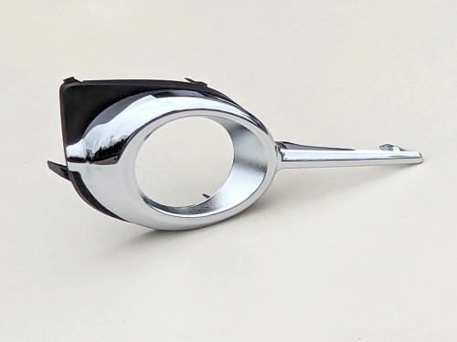 toyota-rav4-iii-ramka-halogenu-prawy-przod-10-12-a52030-42010-ed-car.pl-5825156