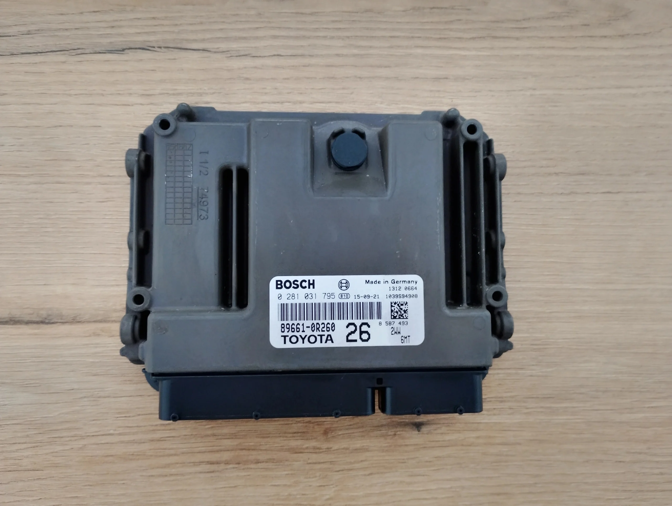 toyota-rav4-iv-lift-komputer-sterownik-silnika-ecu-15-18-89661-0r260-0281031795-89660-42u90-ed-car.pl-7170250