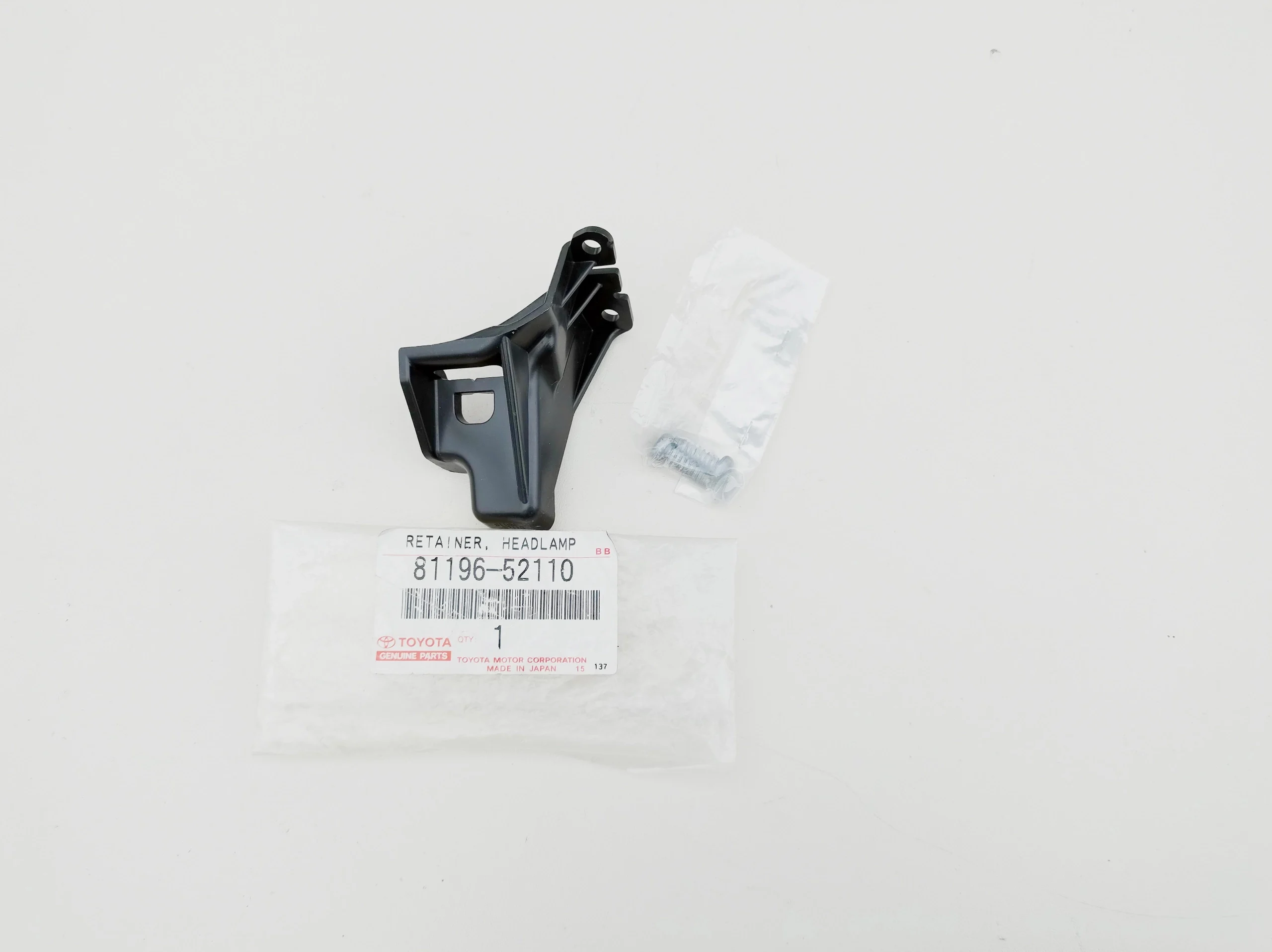 yaris-ii-uchwyt-dolny-lampy-reflektora-lewy-przod-08-11-a81196-52110-ed-car.pl-6916550