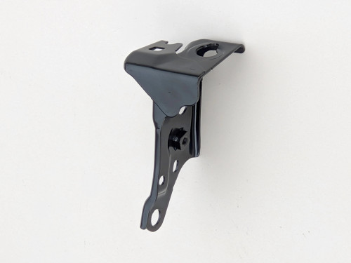 yaris-iv-wspornik-uchwyt-lampy-pas-prawy-przod-20-a53233-k0010-ed-car.pl-6016261