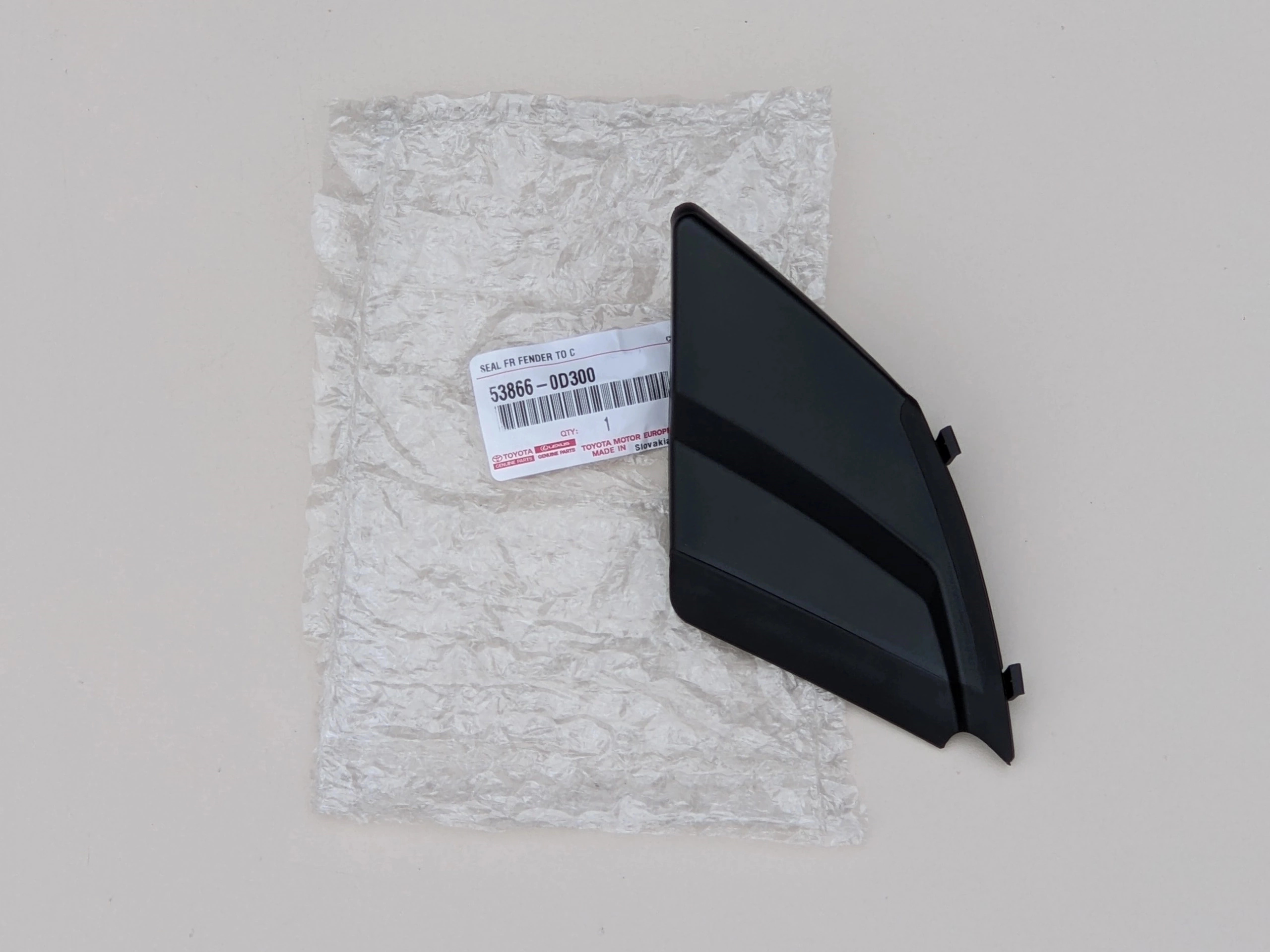 yaris-iv-zaslepka-oslona-podszybia-prawy-przod-20-a53866-0d300-53866-0d300-538660d300-ed-car.pl-5825669