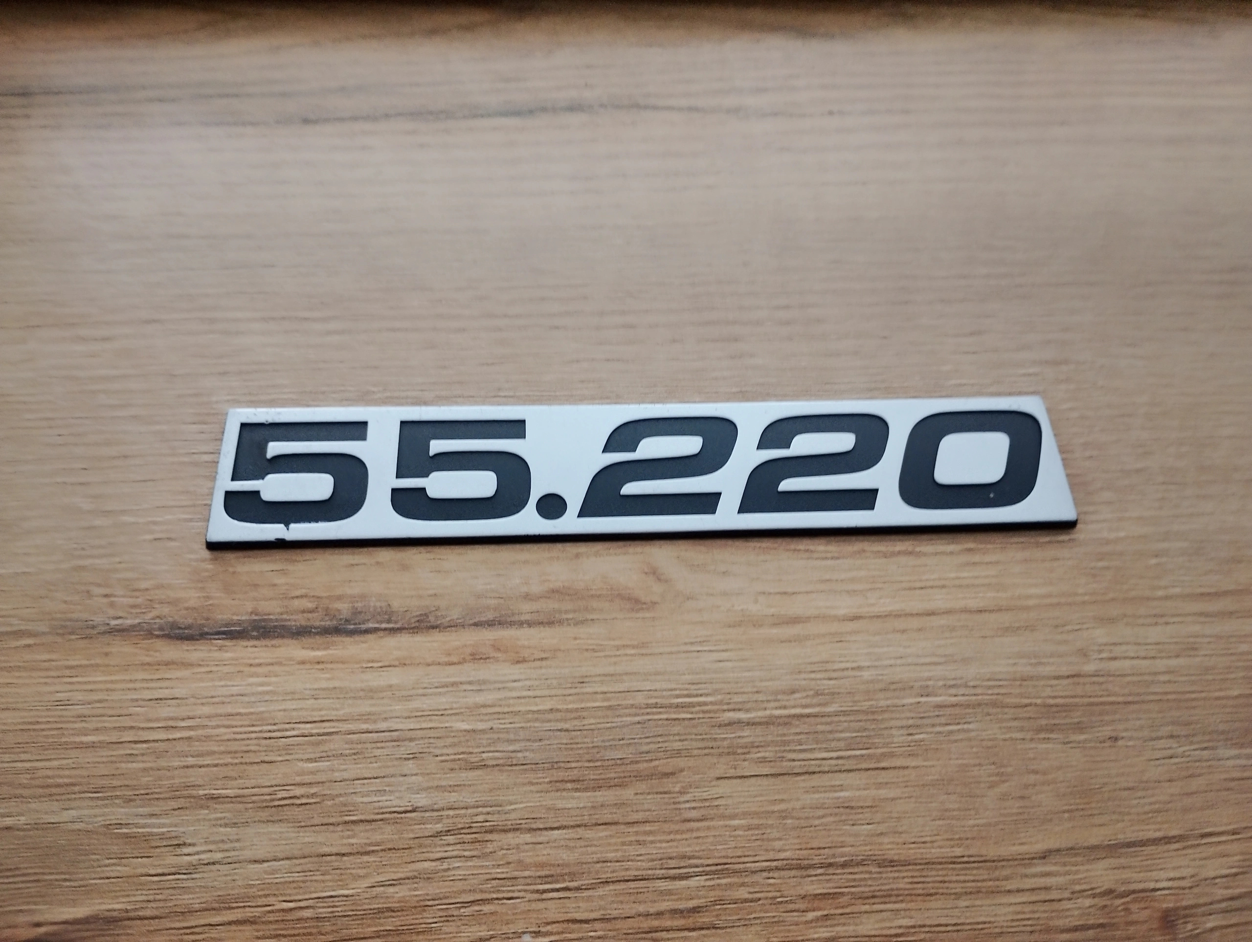 daf-lf-55-220-znaczek-emblemat-logo-napis-drzwi-01-13-55-220-edcar-ed-car.pl-7179343