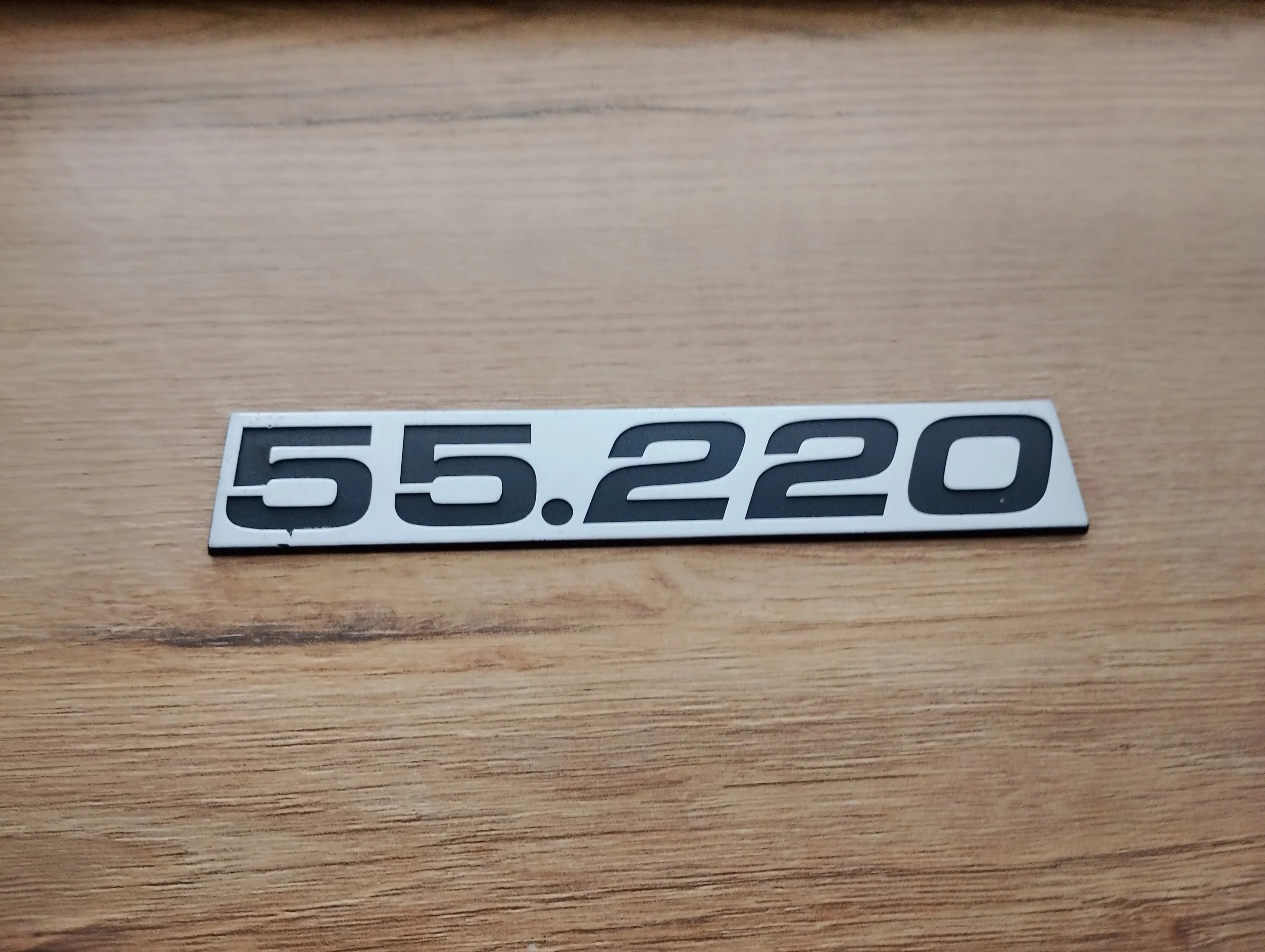 daf-lf-55-220-znaczek-emblemat-logo-napis-drzwi-01-13-55-220-edcar-ed-car.pl-7179343