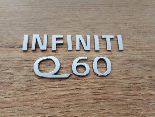 infiniti-q60-emblemat-znaczek-logo-klapy-tyl-tylnej-13-21-84895-5ch0a-84894-5ch0a-ed-car.pl-4864106