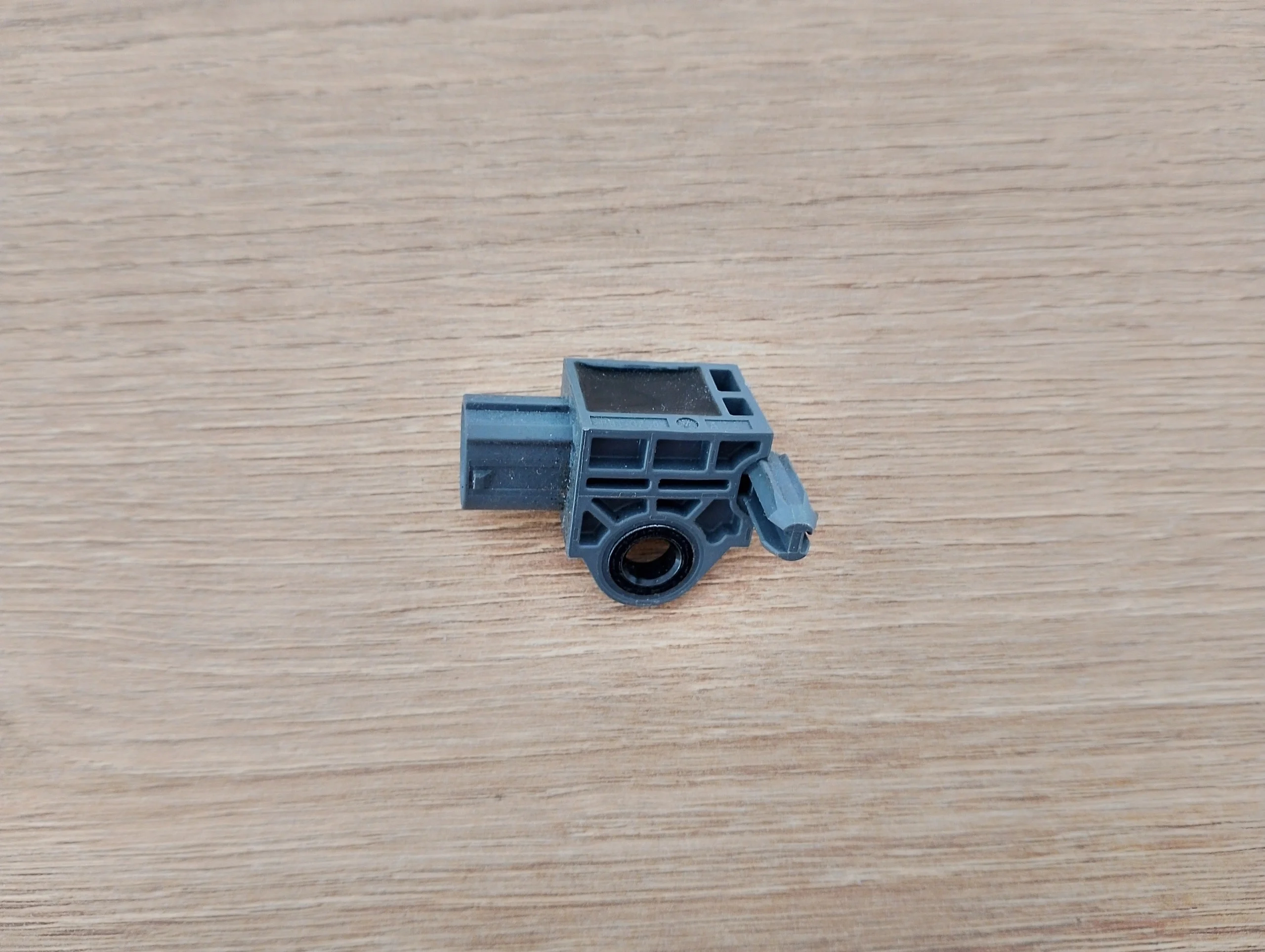 mazda-cx-5-i-czujnik-uderzeniowy-sensor-uderzenia-12-17-kd45-57-k1xa-kd45-57-k1x-ed-car.pl-7177068
