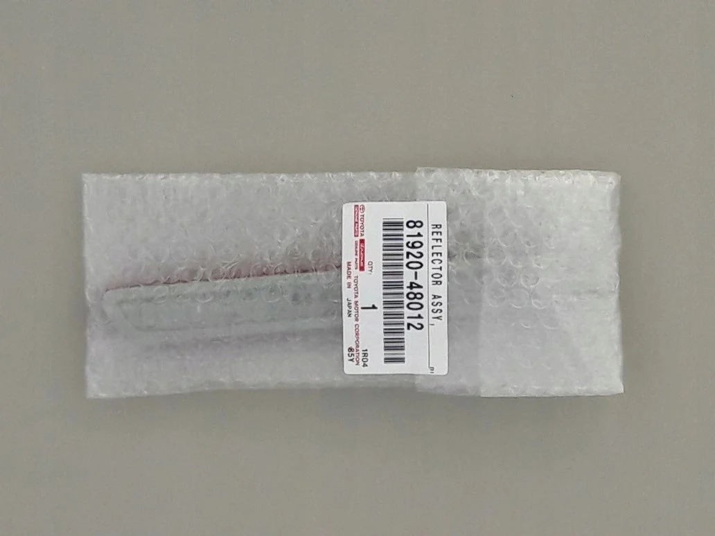 toyota-rav4-v-lampka-odblask-zderzaka-lewy-tyl-18-22-81920-48012-81920-48010-ed-car.pl-4863492
