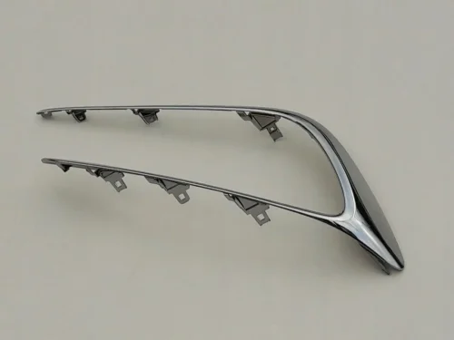 auris-ii-lift-lewa-chromowa-ramka-kratka-halogenu-przod-15-a52126-02240-5212602240-ed-car.pl-5011130