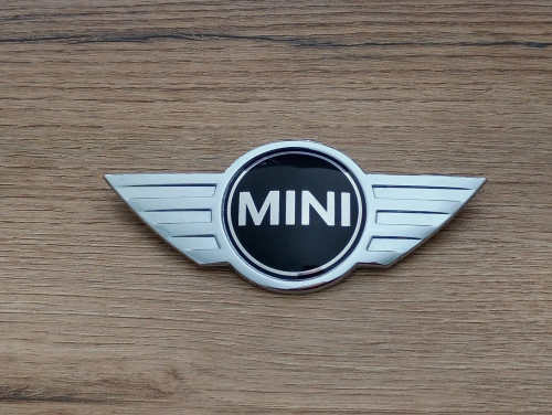 mini-cooper-r55-r56-r57-znaczek-logo-maski-06-10-51142754972-2754972-754972-ed-car.pl-7191496