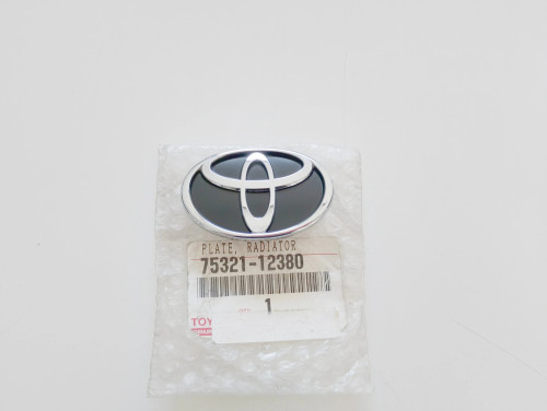 toyota-corolla-e10-znaczek-emblemat-atrapy-grilla-przod-92-97-a75321-12380-75321-12380-ed-car.pl-7187775