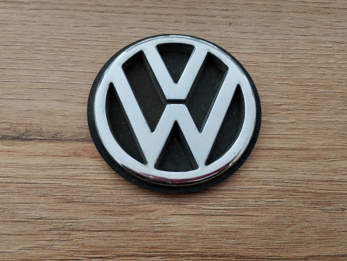 vw-golf-iii-passat-b4-vento-emblemat-znaczek-klapy-tyl-3a9853630-ed-car-ed-car.pl-7190433