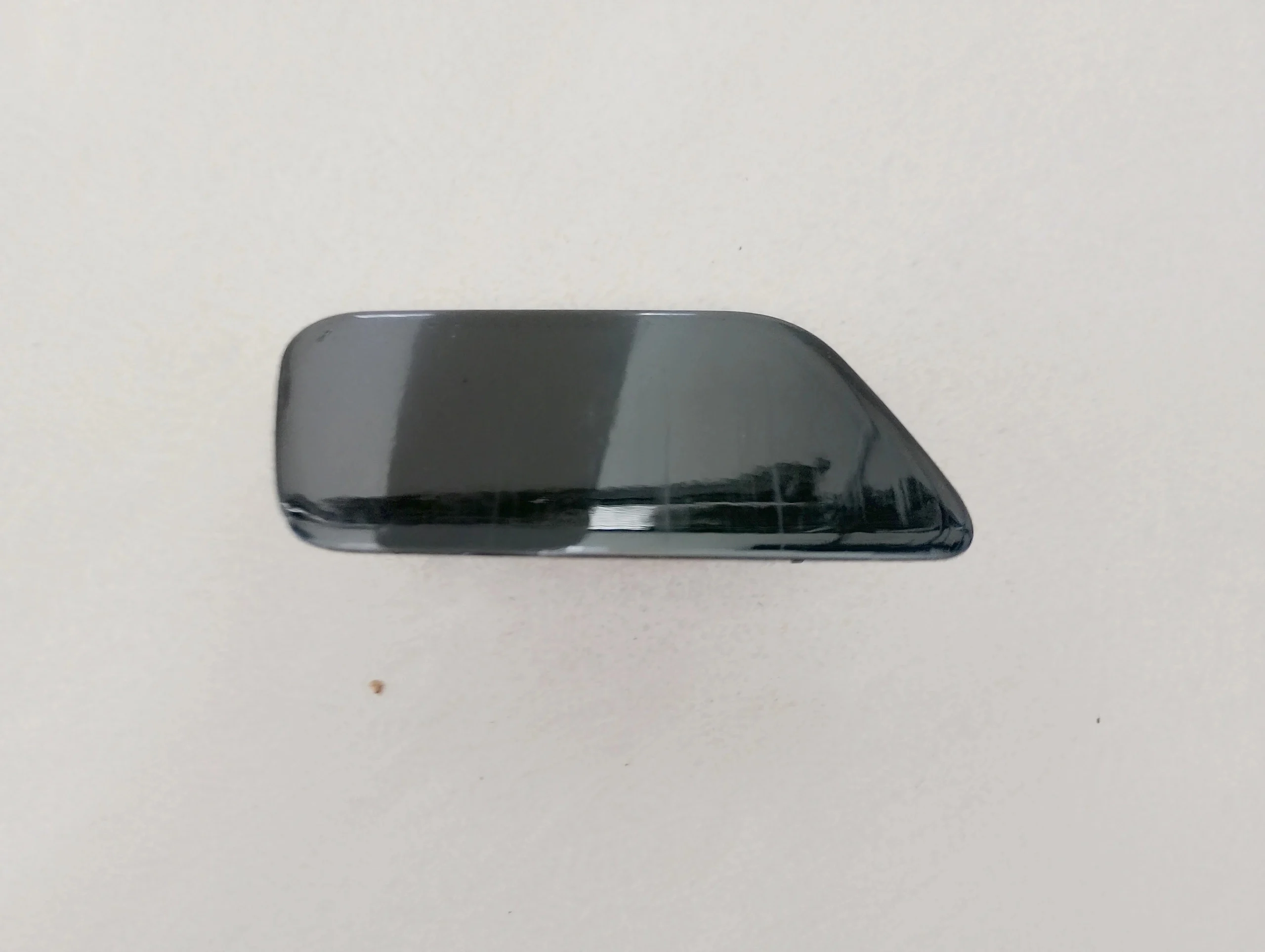 bmw-3-e60-e61-zaslepka-spryskiwacza-lampy-prawy-przod-04-10-5111-7056948-09-5111705694809-7056948-09-ed-car.pl-7195825