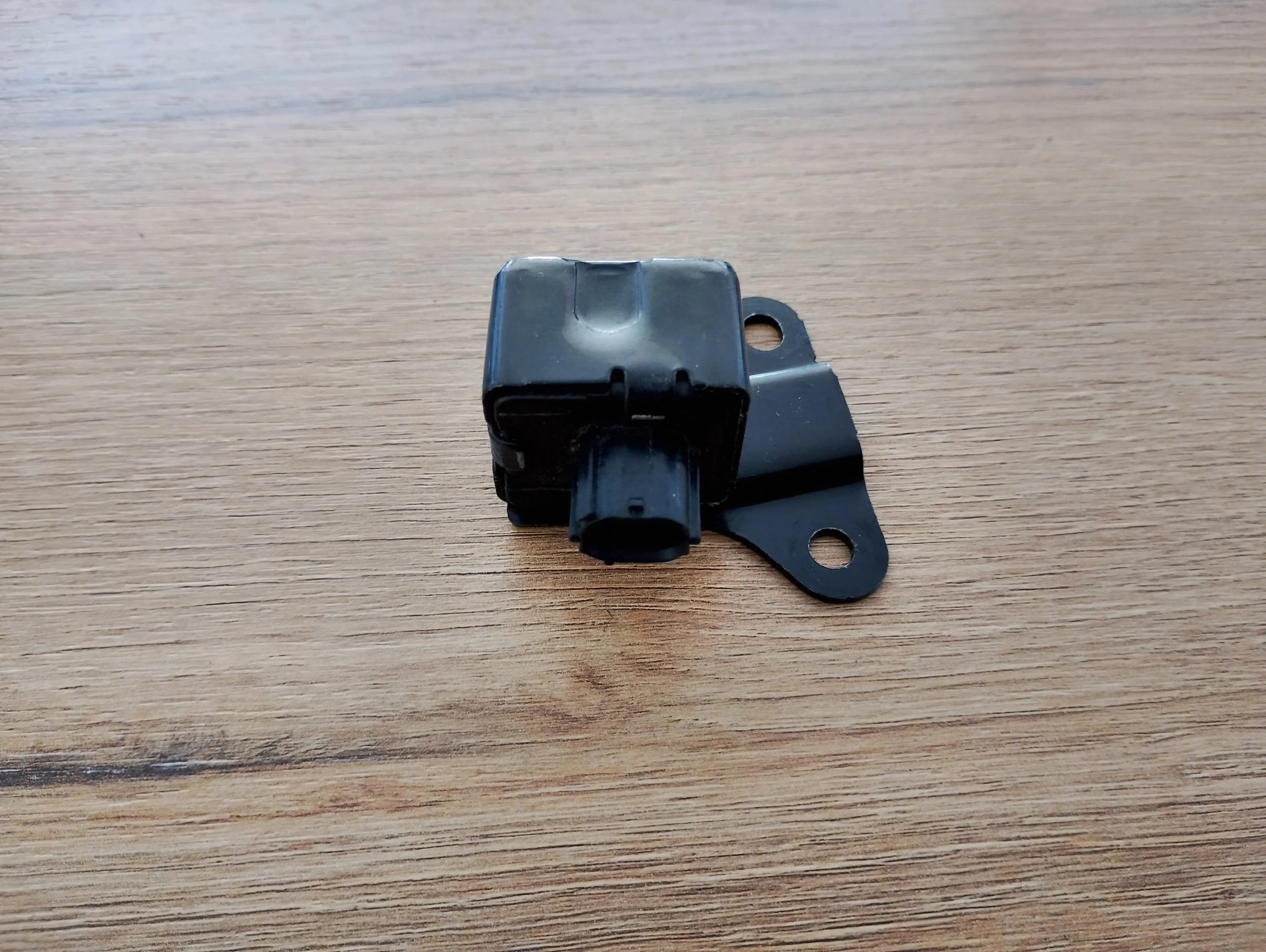 lexus-rx-ii-modul-uderzeniowy-sensor-uderzenia-poduszek-05-08-g4845-48010-187600-5890-ag4845-48010-ed-car.pl-7191338