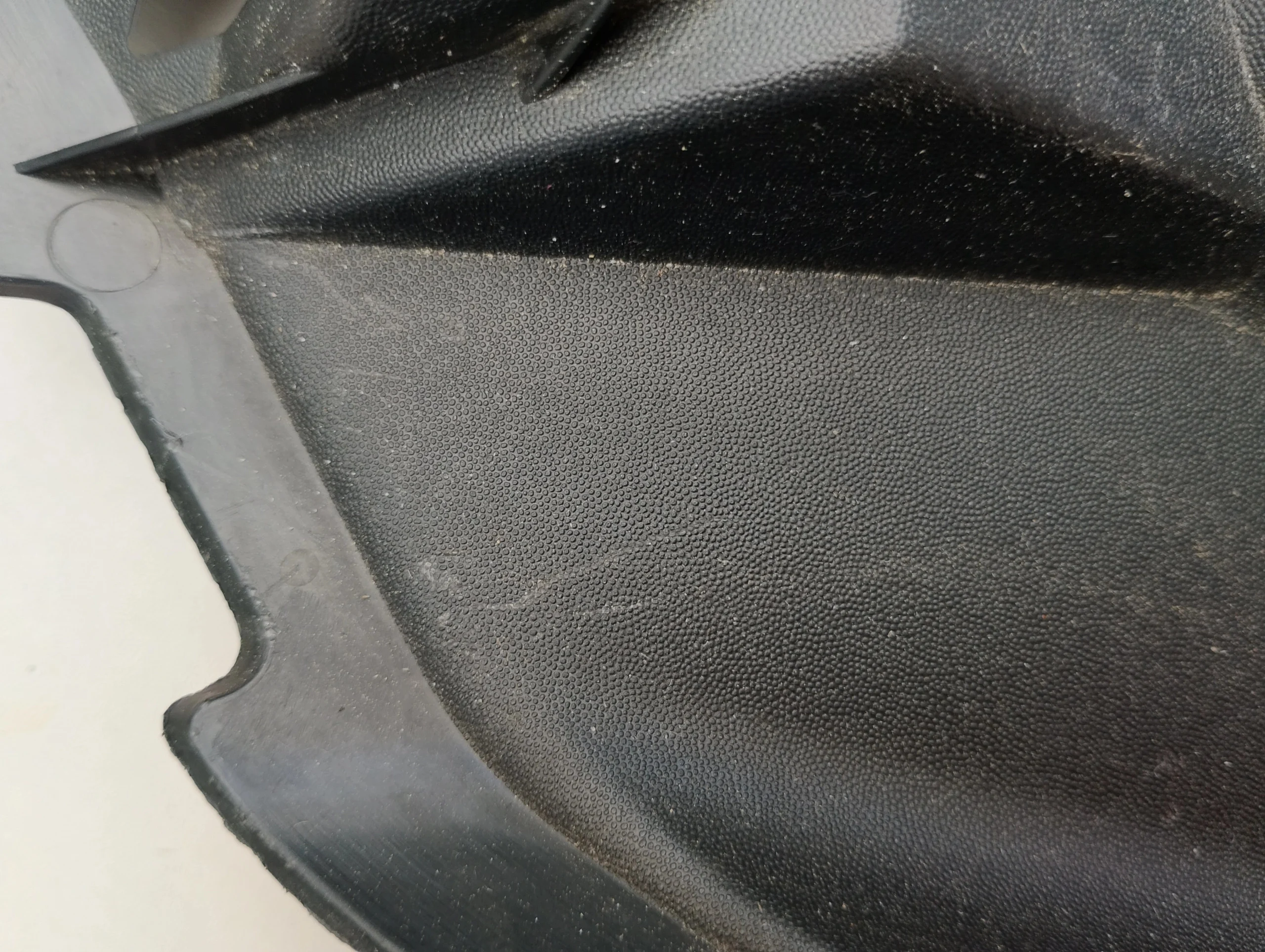 captur-ii-kierownica-powietrza-oslona-halogenu-lewy-przod-20-628113210r-070060-ed-car.pl-7206527