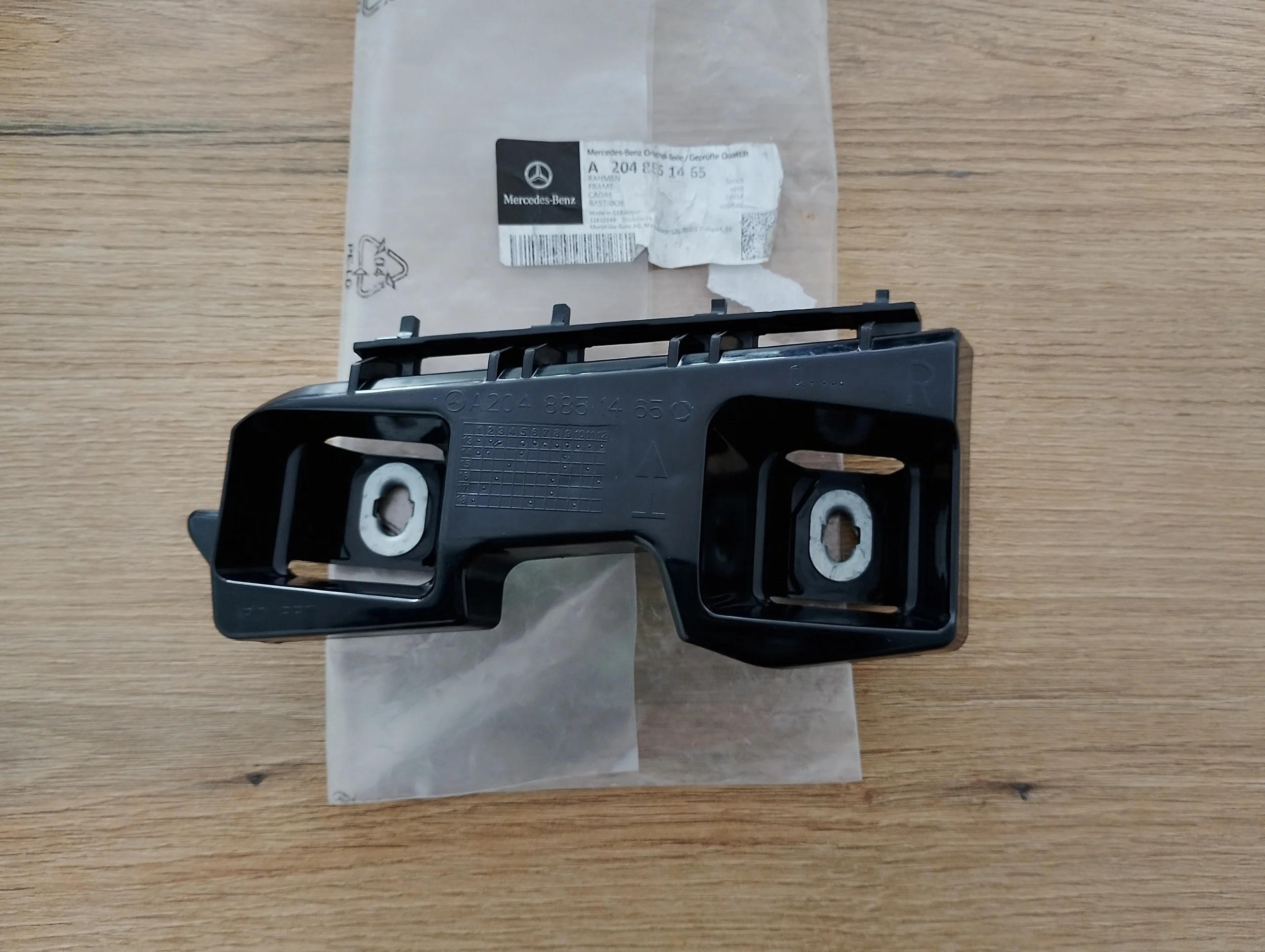 mercedes-c-klasa-w204-slizg-zderzaka-blotnika-prawy-tyl-a2048851465-2048851465-edcar-ed-car.pl-7203899