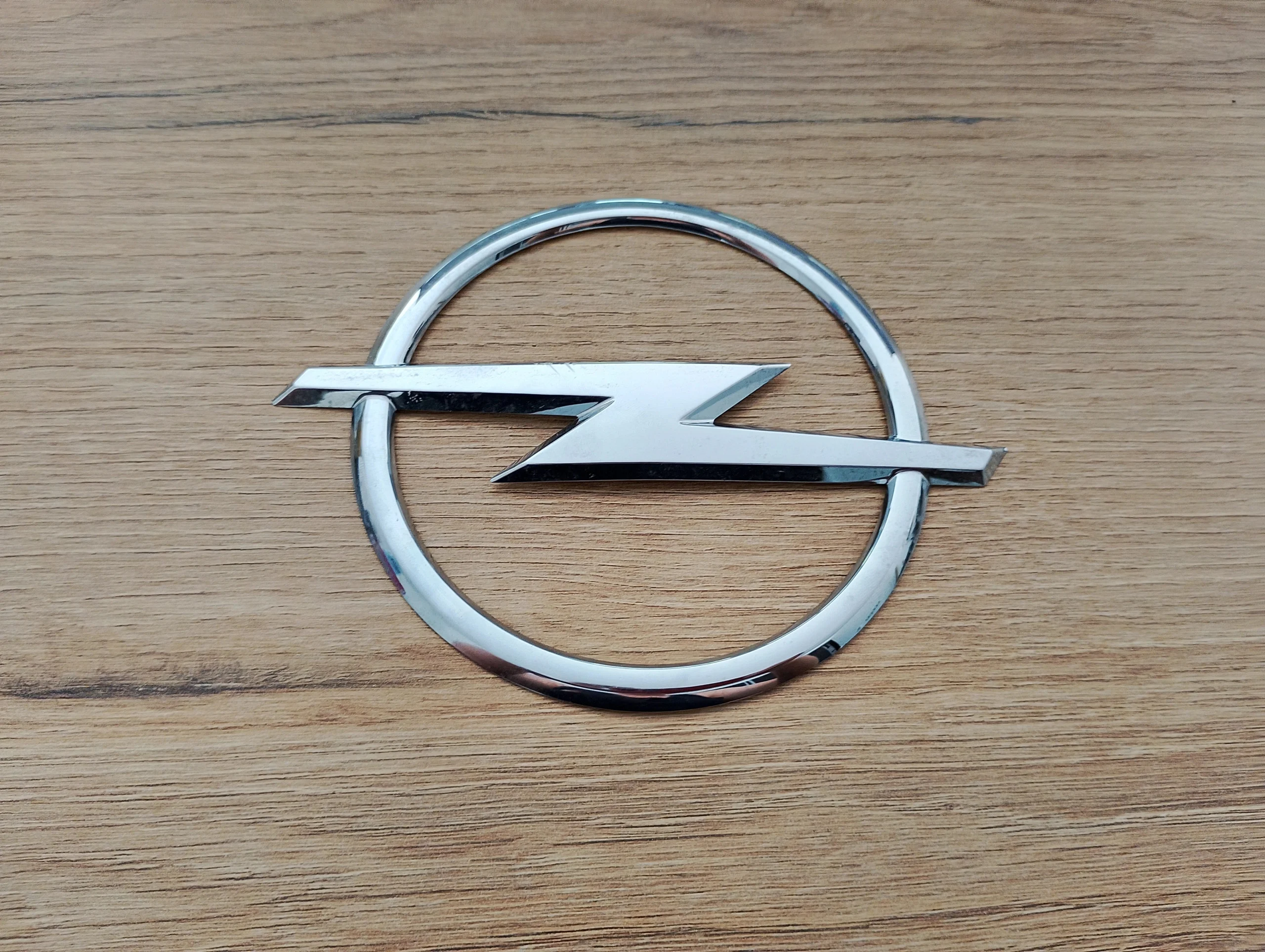 opel-astra-iii-h-emblemat-znaczek-klapy-tyl-04-14-24548-24540-ed-car-ed-car.pl-7207636