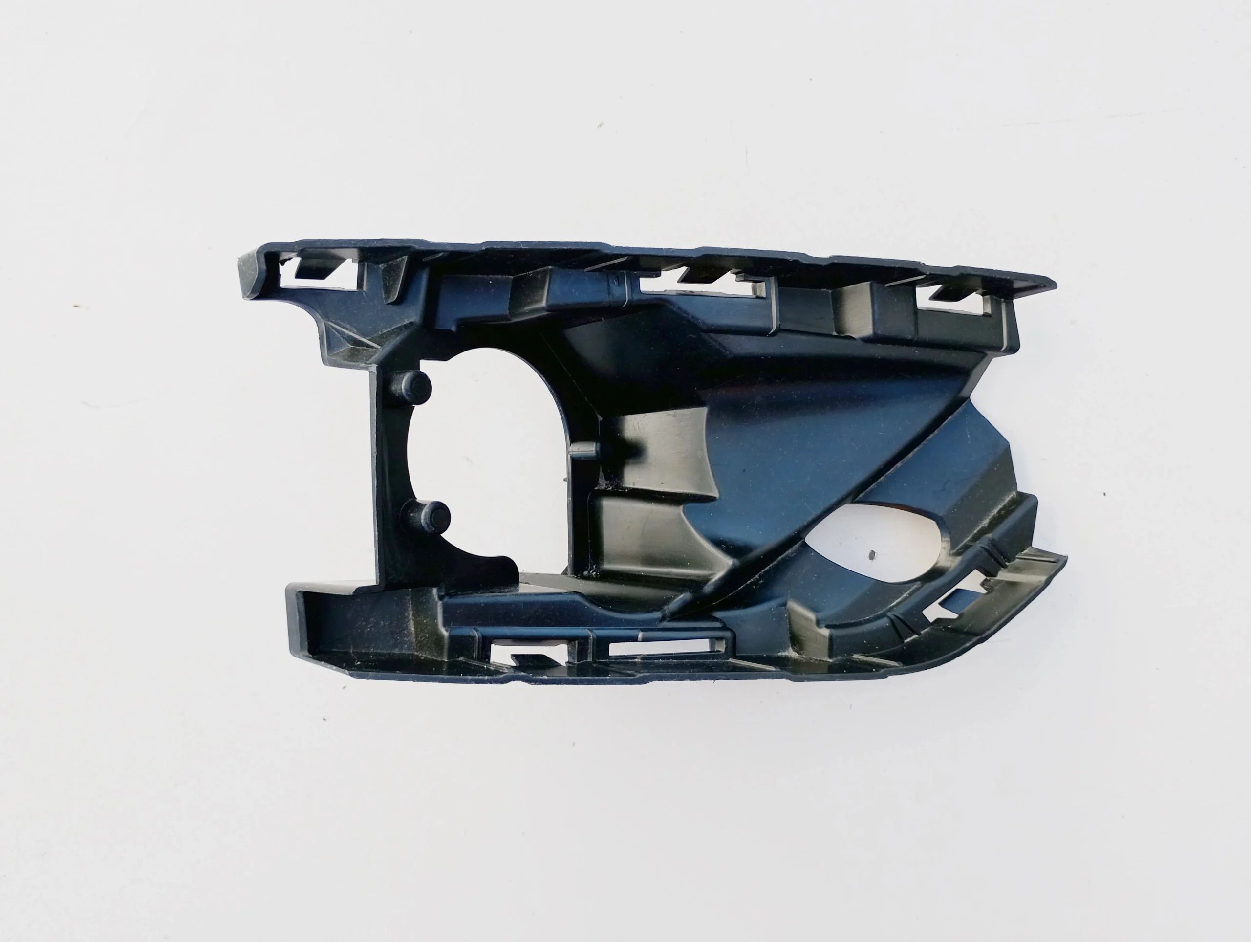 volvo-xc-40-ramka-koszyk-halogenu-prawy-przod-17-22-31407961-ed-car-ed-car.pl-7207565