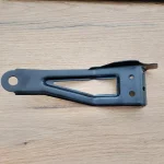 VW Polo ćwiartka fartuch wspornik pod błotnik lewy przód 05-18