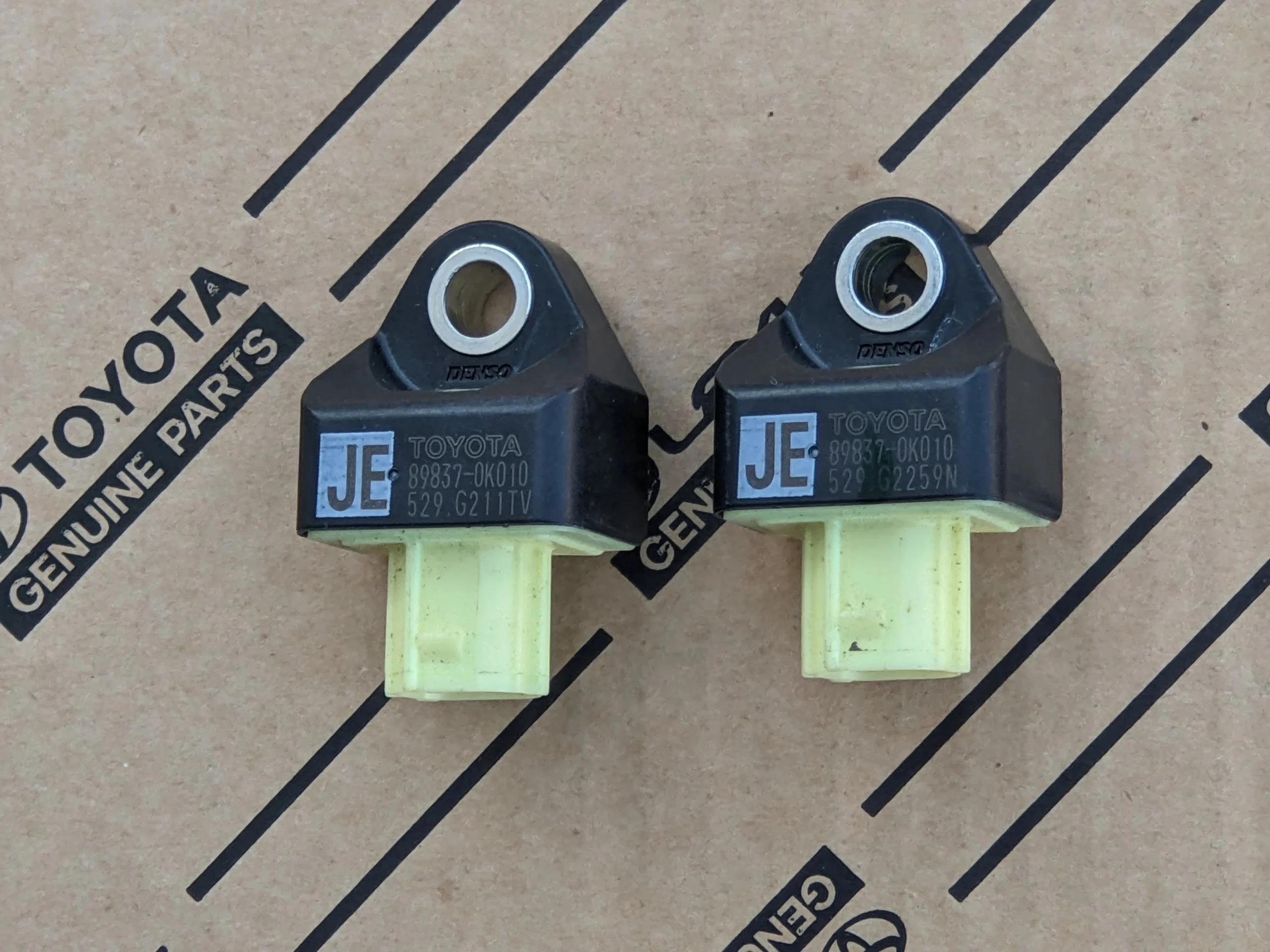 hilux-viii-czujnik-airbag-uderzenia-uderzeniowy-zderzeniowy-podlogowy-a89837-0k010-je-denso-ed-car.pl-7289975
