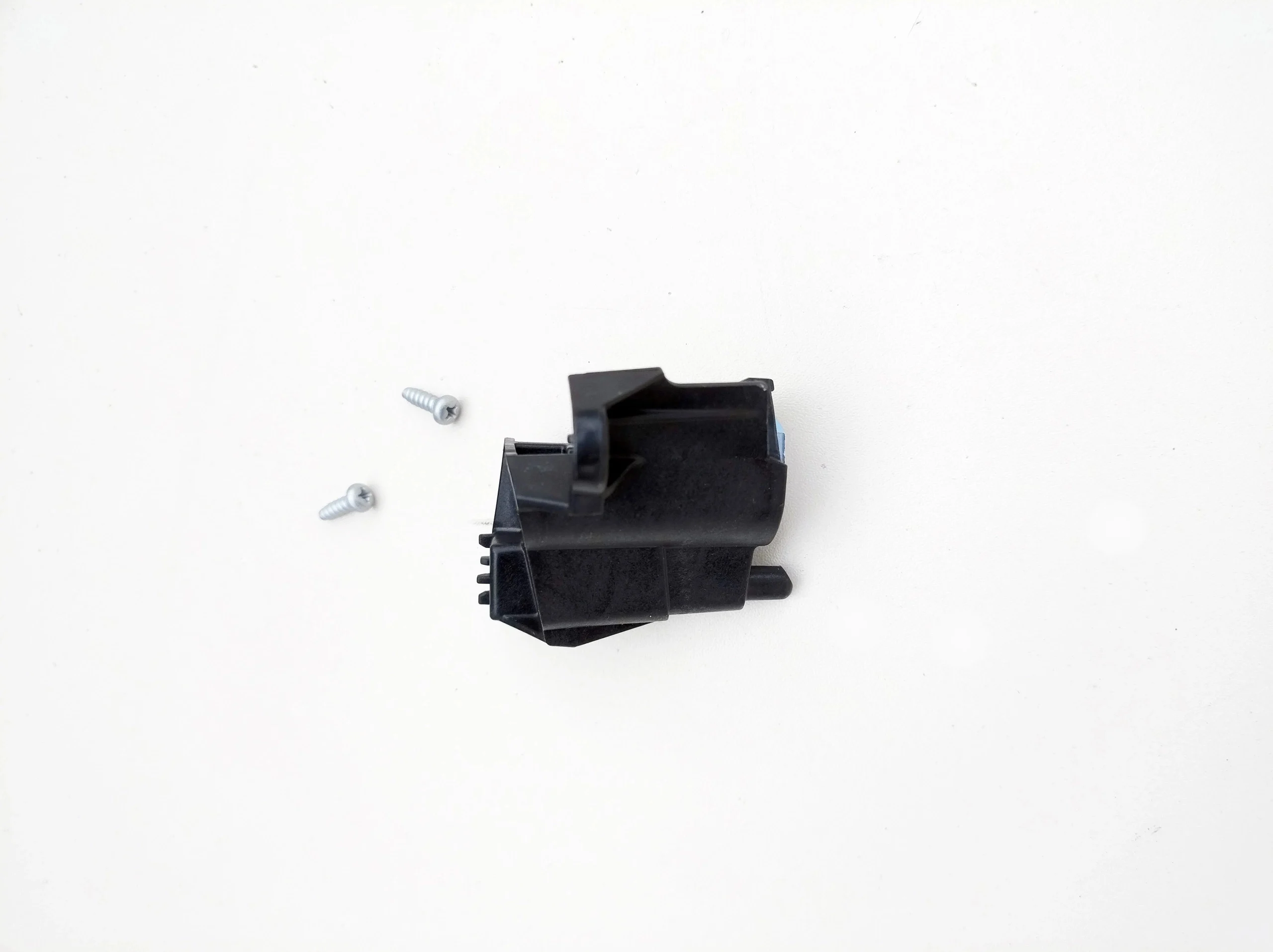 rav4-v-uchwyt-dolny-lampy-reflektora-lewy-przod-18-81196-42050-ed-car.pl-6924757
