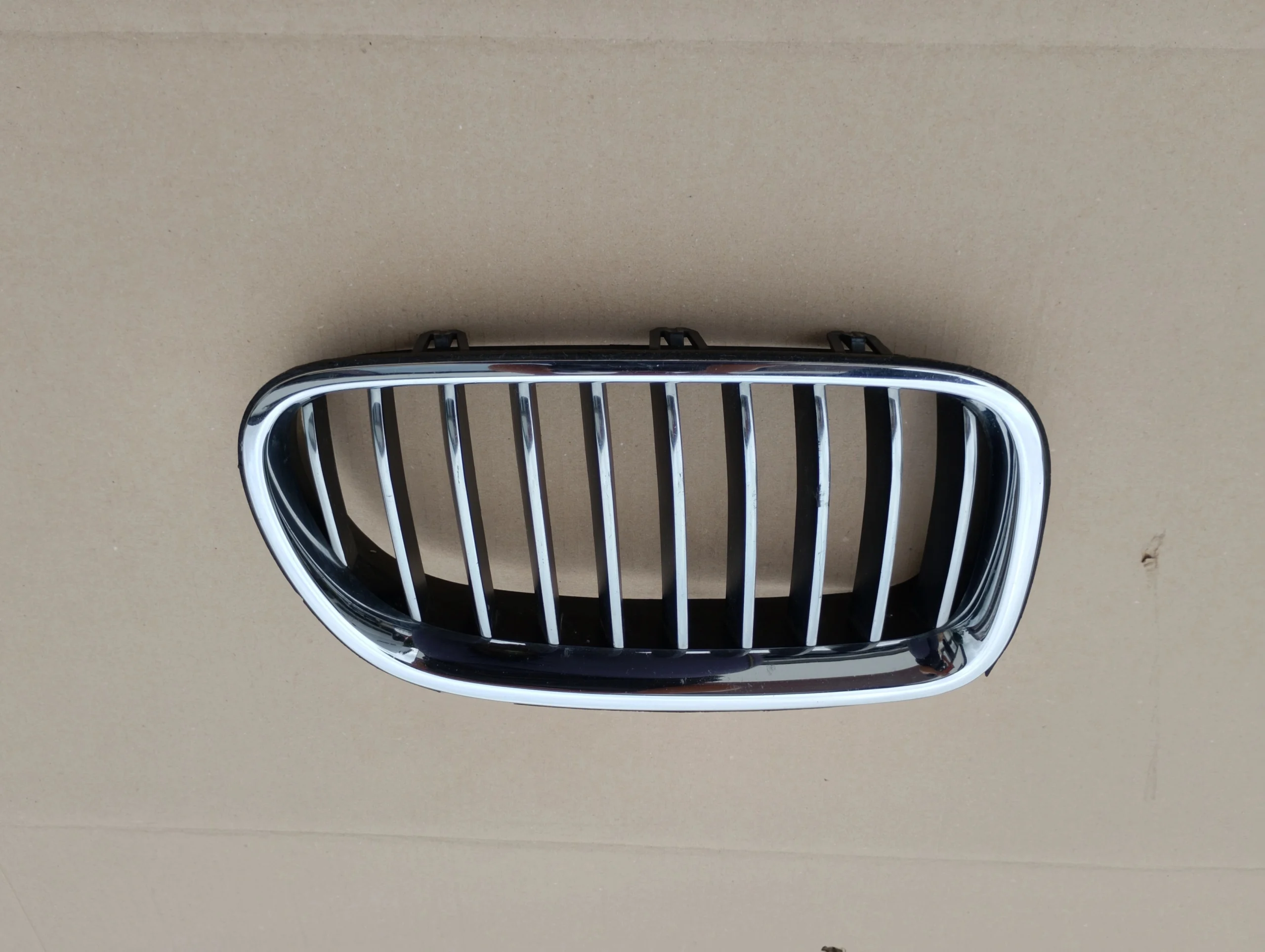bmw-5-f10-f11-lift-grill-atrapa-nerka-prawa-chrom-13-17-7336478-51137336478-51137340320-7340320-51137331772-7331772-ed-car.pl-4863260