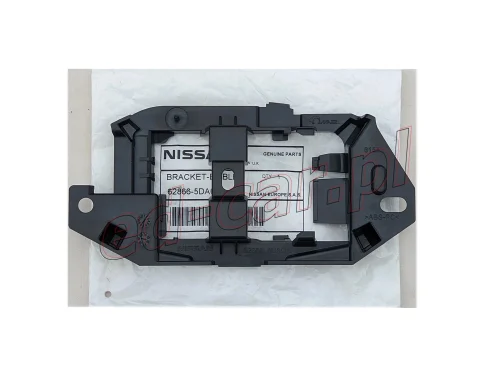 infiniti-q30-qx30-uchwyt-mocowanie-pod-radar-atrape-grill-pas-przod-628665da0a-ed-car.pl-7295739