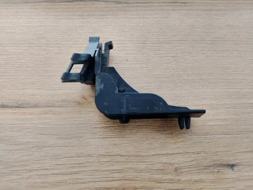 toyota-yaris-i-slizg-zderzaka-blotnika-lewy-przod-01-05-a52536-0d010-52536-0d010-edcar-ed-car.pl-7200989