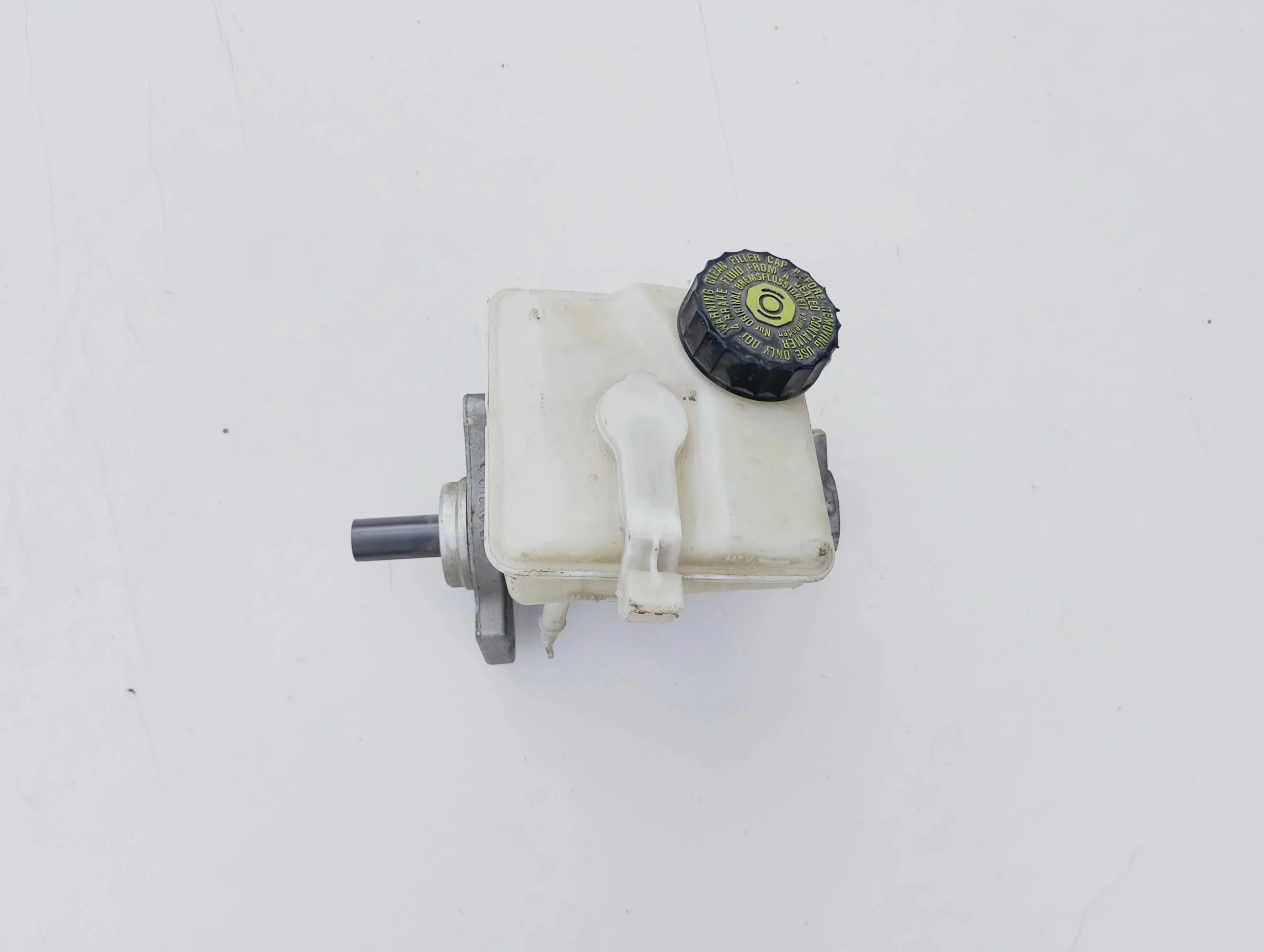 volvo-v70r-v70-ii-s60r-s60-zbiorniczek-plynu-pompa-hamulcowa-8646006-edcar-ed-car.pl-7293119