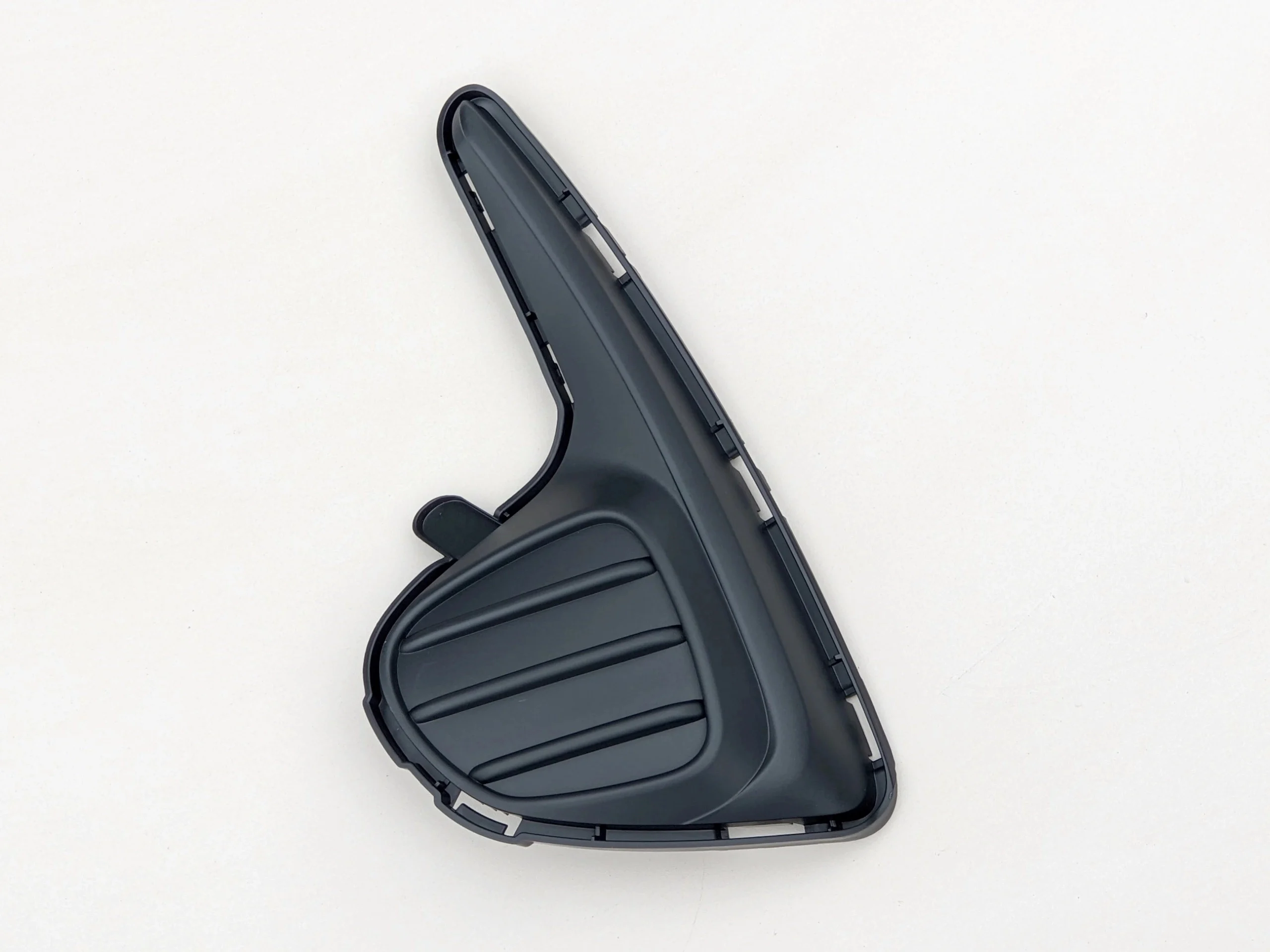 yaris-iii-2-lift-zaslepka-zderzaka-lewy-przod-17-a81482-0d310-ed-car.pl-5958378