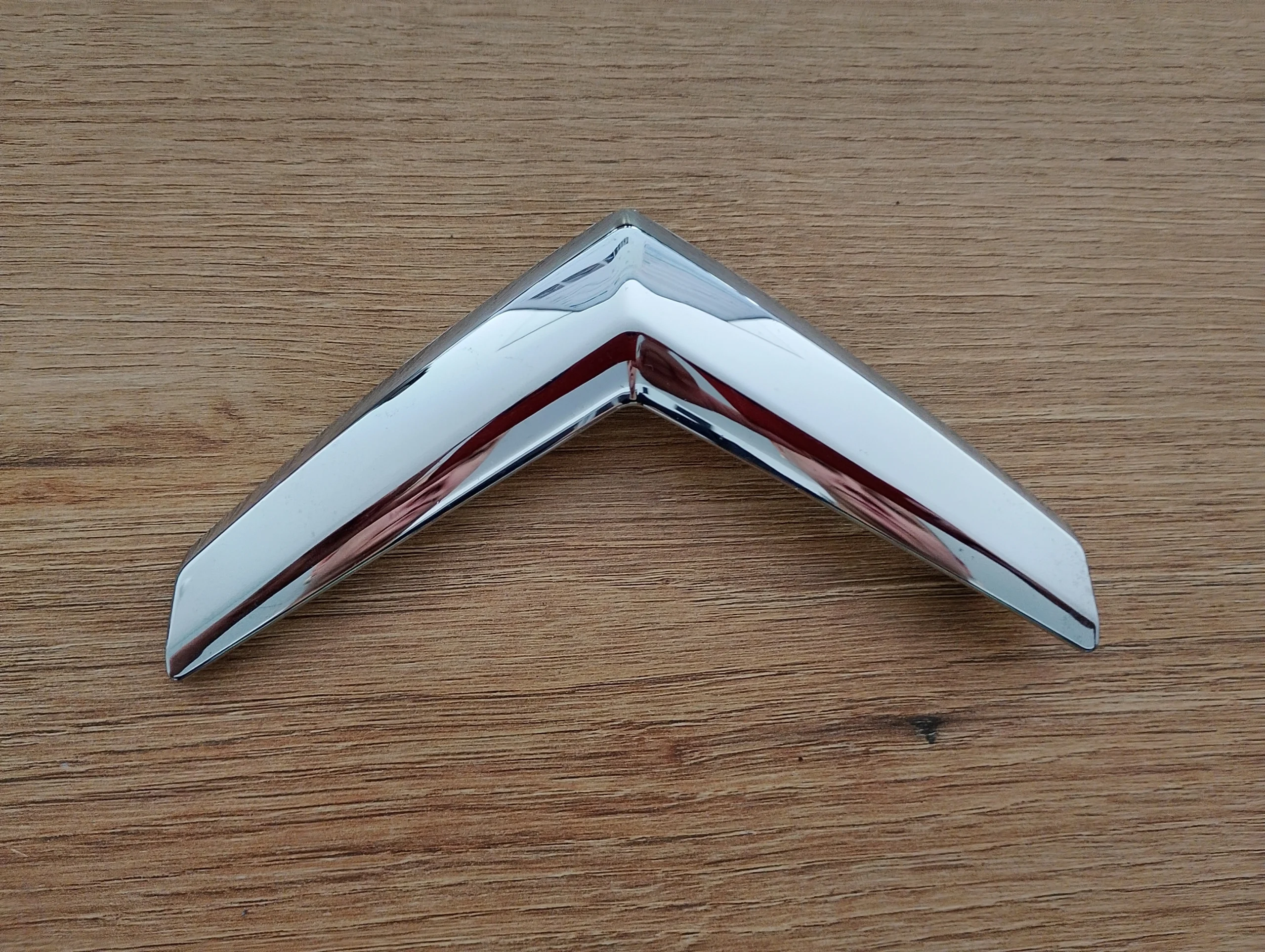 citroen-c3-picasso-emblemat-znaczek-logo-zderzaka-przod-08-12-9684812677-20103791-99831-edcar-ed-car.pl-7297817