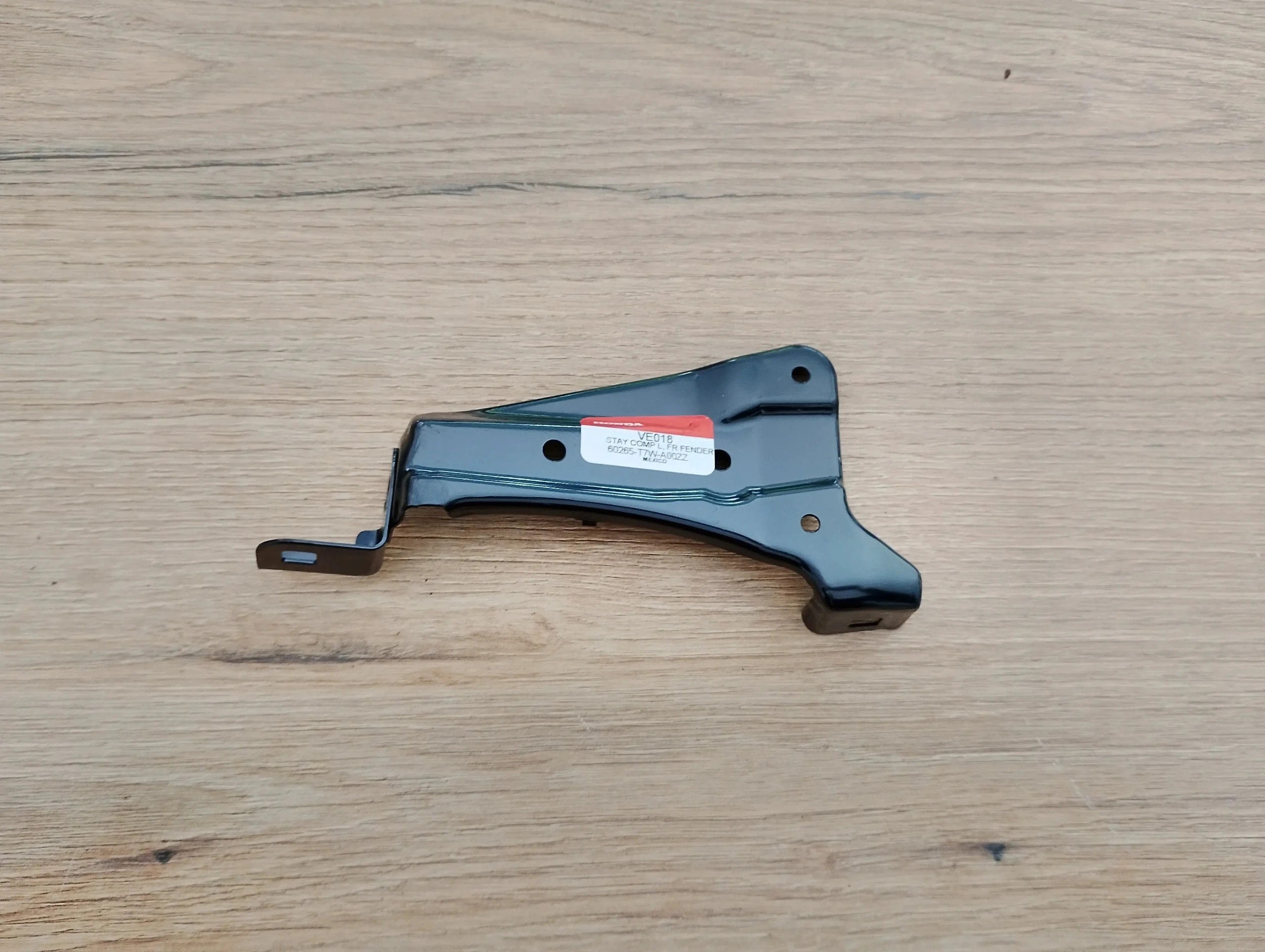 honda-hr-v-ii-wspornik-uchwyt-pod-blotnik-lewy-przod-14-18-60265-t7w-a00zz-ed-car.pl-7312958