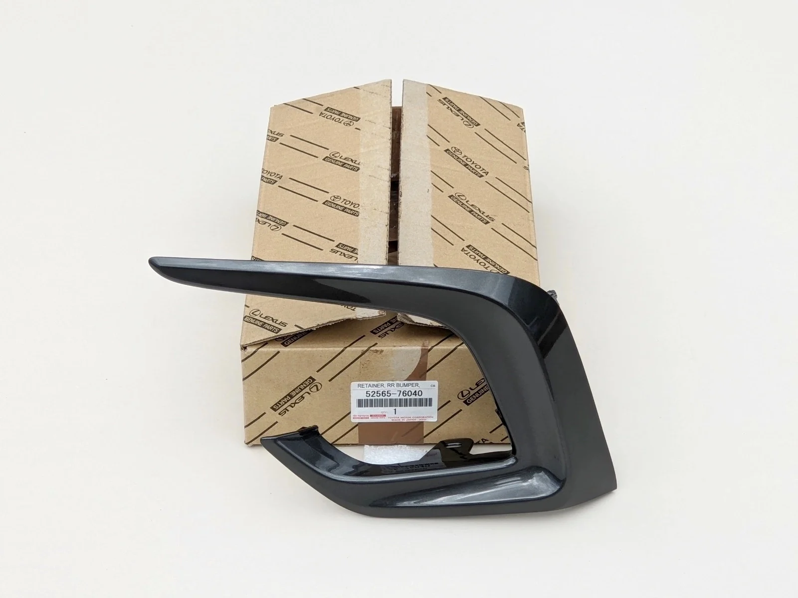 lexus-ct200h-lift-ramka-lampki-prawy-tyl-17-21-52565-76040-ed-car.pl-5970639
