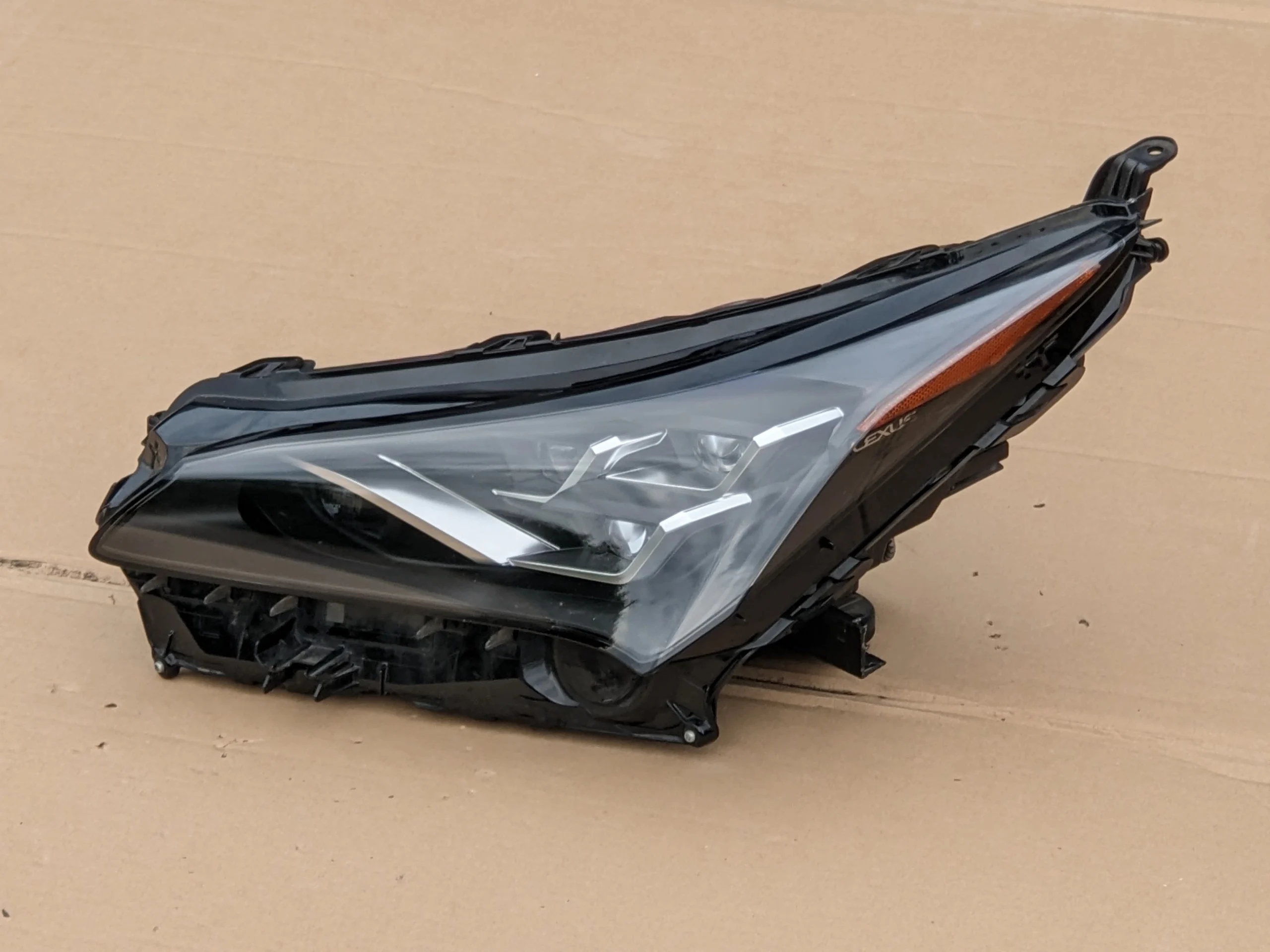 lexus-nx200t-nx300h-lift-przednia-lampa-reflektor-full-led-lewy-przod-ec-koito-78-33-8118578240-ed-car.pl-7309735