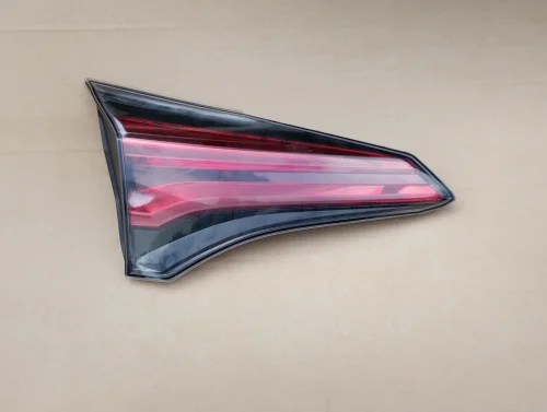 toyota-rav4-iv-lift-lampa-klapy-lewy-tyl-led-15-18-81590-42030-8159042030-ed-car.pl-7312400